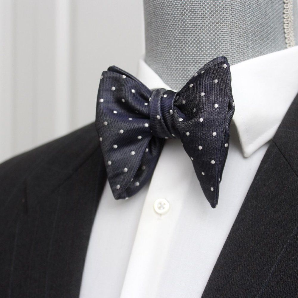 Big Butterfly Bow tie‎ Men's Self tied Bow Tie Dusty Blue or Grey 100%silk S538